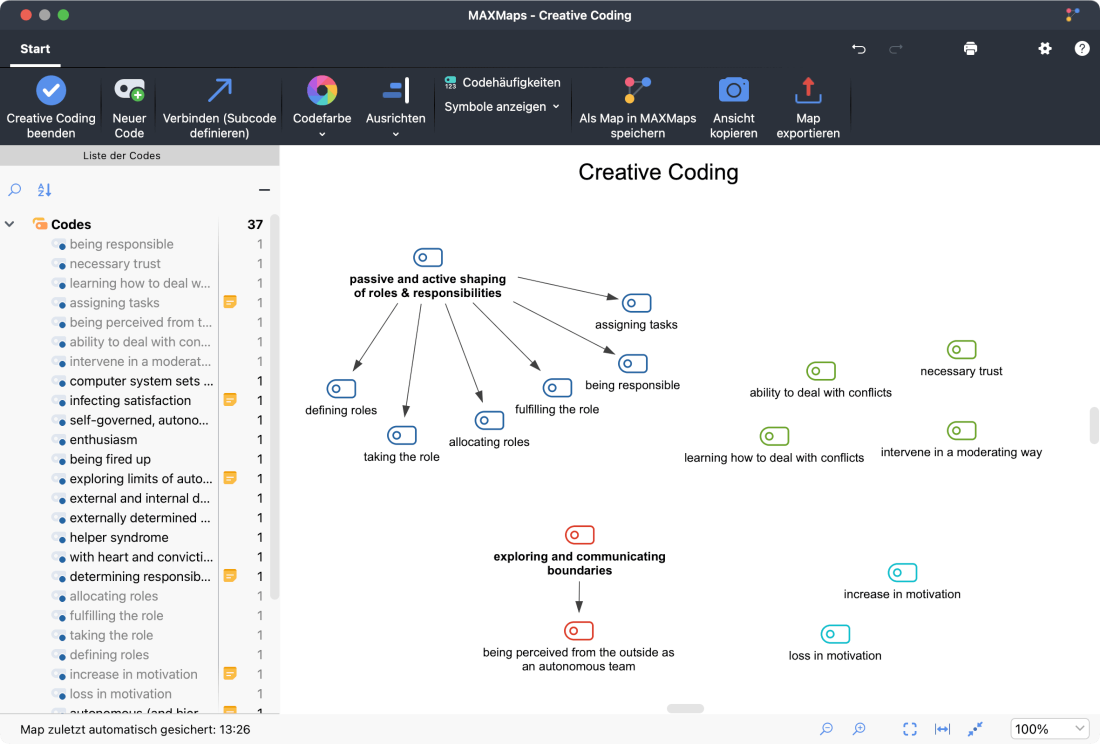 Die Arbeitsumgebung „Creative Coding“: Links werden die aktuellen Codes des Projekts gelistet, rechts werden Beziehungen von Codes mithilfe von Pfeilen definiert Die Arbeitsumgebung „Creative Coding“: Links werden die aktuellen Codes des Projekts gelistet, rechts werden Beziehungen von Codes mithilfe von Pfeilen definiert