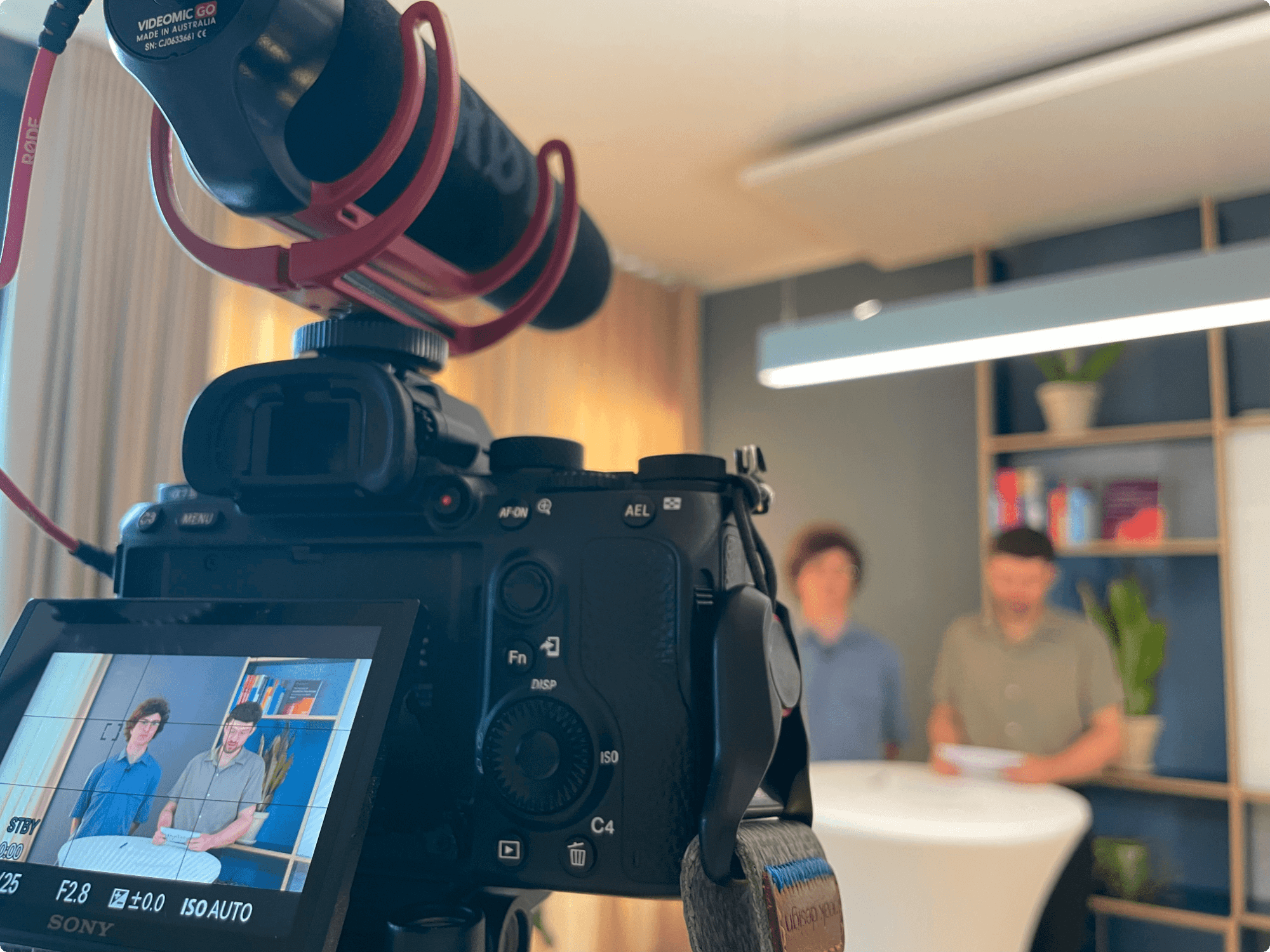 MAXDAYS 2024: Behind the scenes of Wehrle and Meiner's closing statements View of the behind the scenes of Wehrle and Meiner's closing statements through a camera's viewer